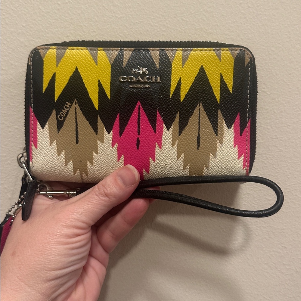 Coach X Coachella Hawk Feather Double Zip Wallet Tribal Print Rare Boho - Picture 3 of 10